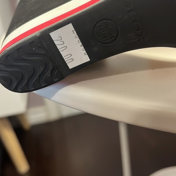 NWT Geox Heels - Picture 3 of 3